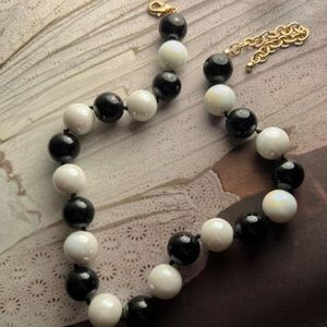 Lisa Says Gah Necklace